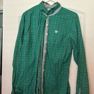 Cinch button up